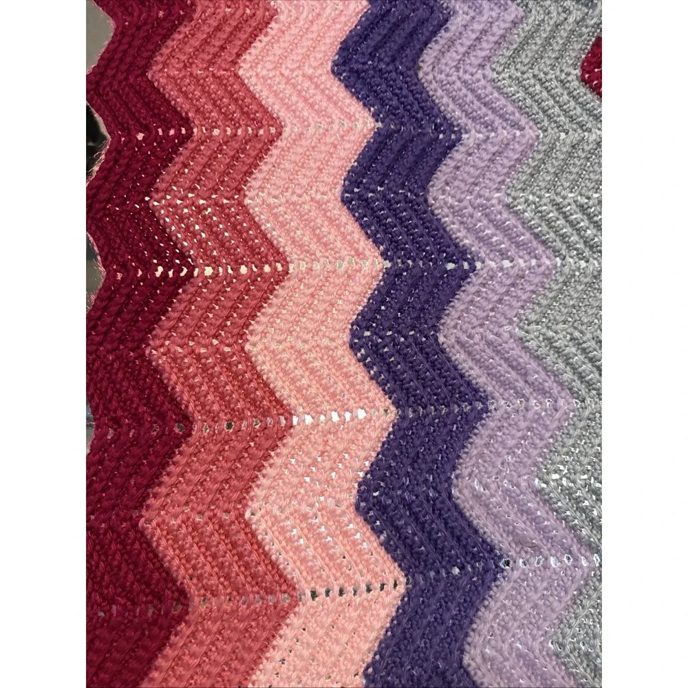 Vintage Retro Zigzag Afghan Throw Blanket Hand Knitted Med. 41X53